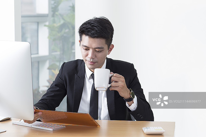 办公男性,咖啡图片素材