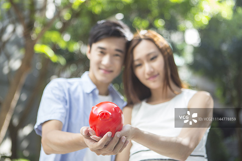 夫妻,孕妇,储蓄,理财图片素材