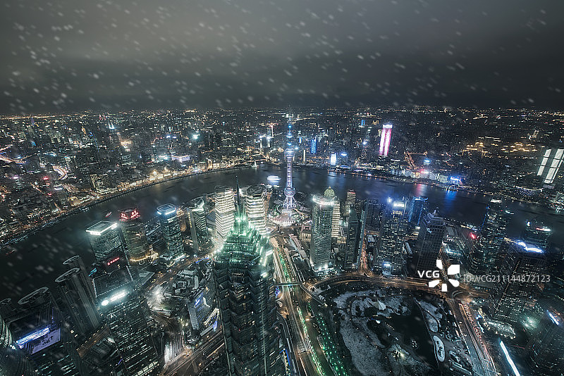 上海浦东陆家嘴环球金融中心雪景图片素材