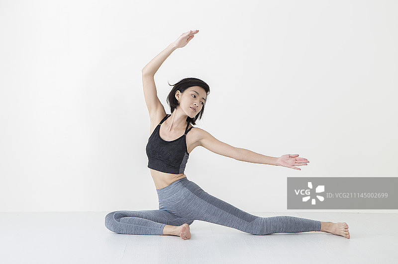 女性,瑜伽,伸展图片素材