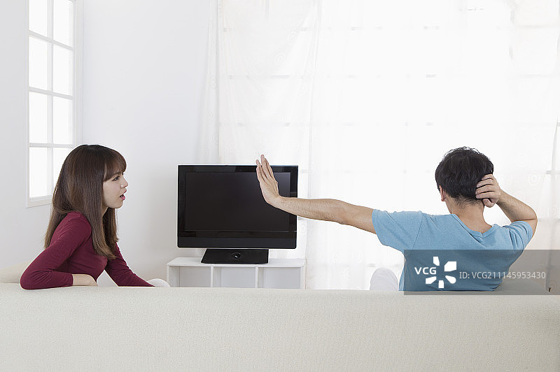 年轻情侣,吵架,责骂图片素材