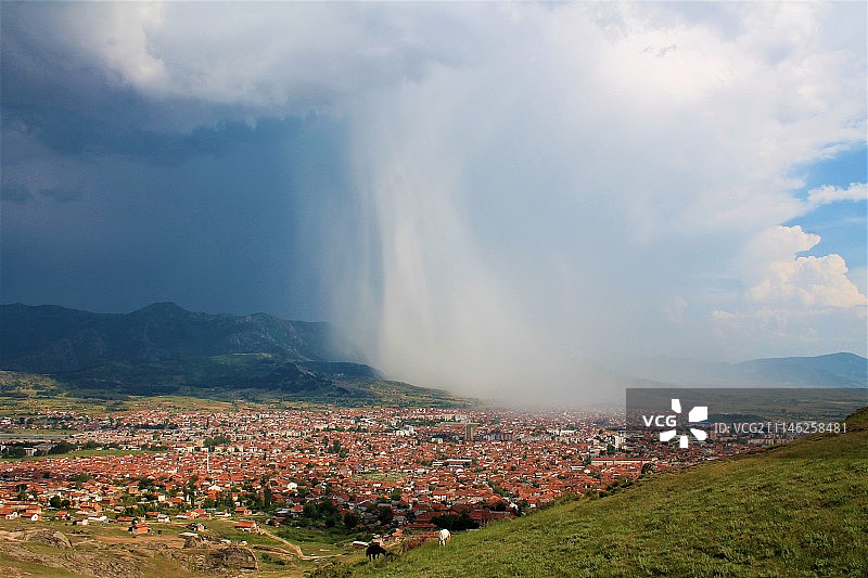 洗去燥热图片素材