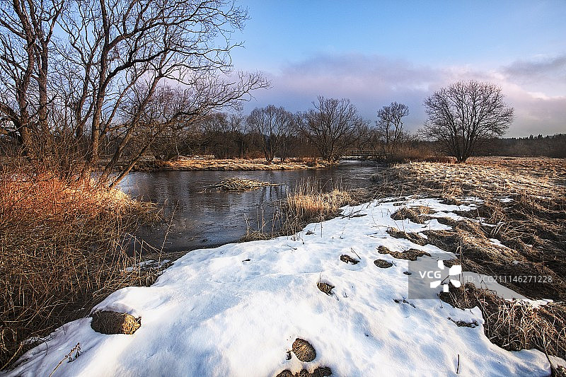 伏尔塔瓦河畔风光图片素材