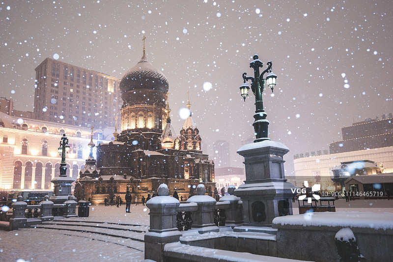 哈尔滨圣索菲亚大教堂雪景图片素材