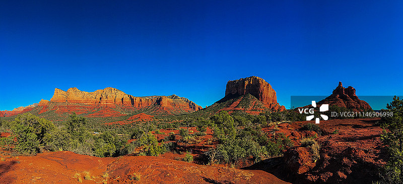 钟岩和法院图片素材