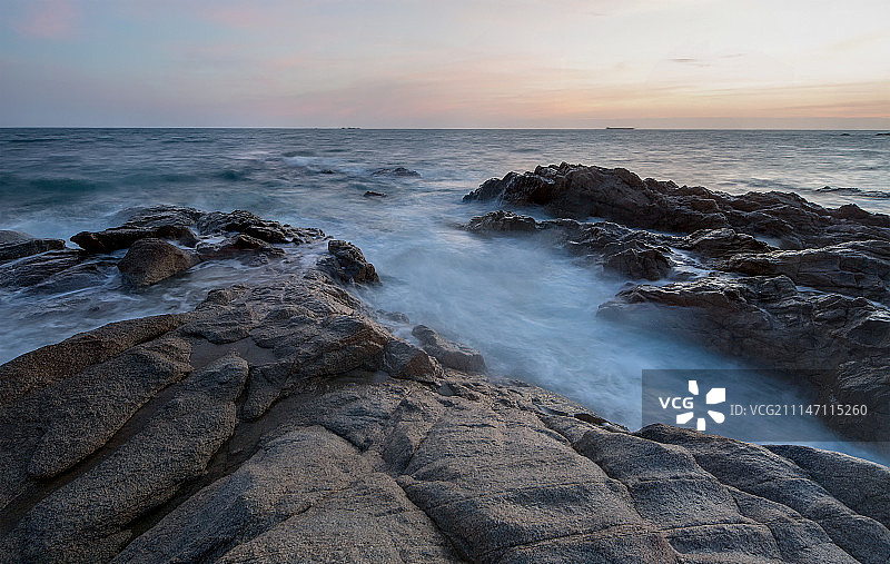 三亚市南山小月湾日落图片素材