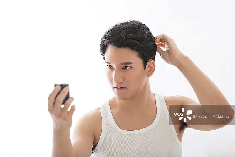 青年男士美发肖像图片素材