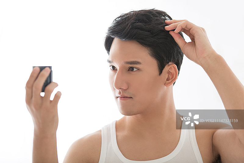 青年男士美发肖像图片素材