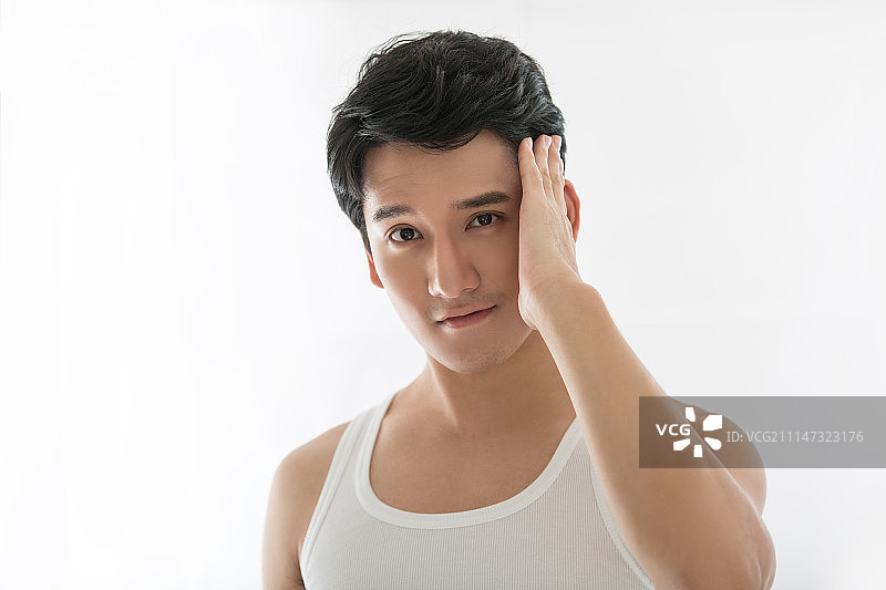 青年男士美容肖像图片素材