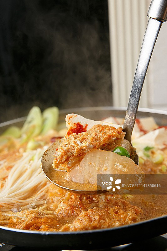 炸肉排、韩式泡菜、炖菜图片素材