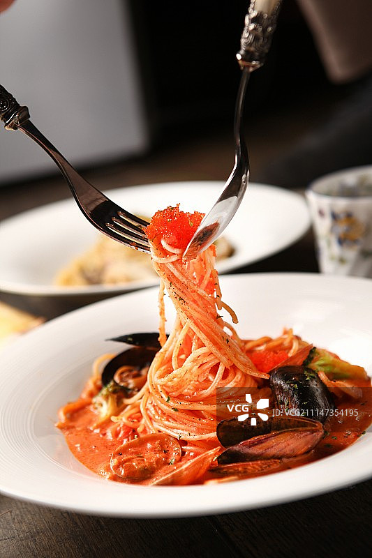 飞鱼籽玫瑰意面图片素材