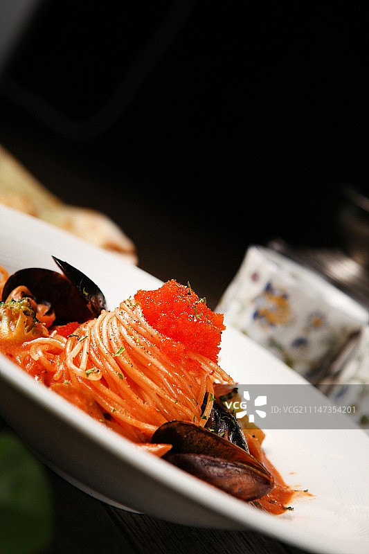 飞鱼籽玫瑰意面图片素材