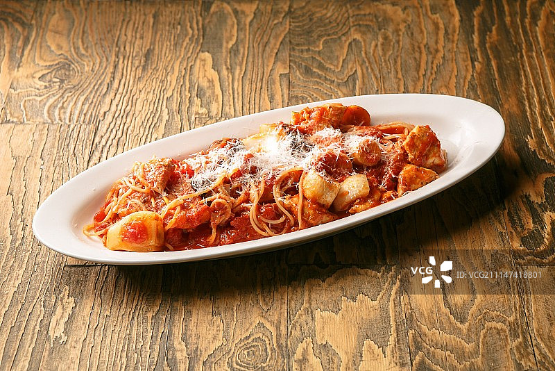 番茄鸡肉意大利面图片素材