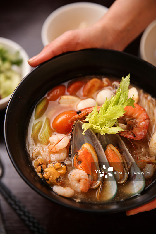 冬阴功海鲜汤图片素材