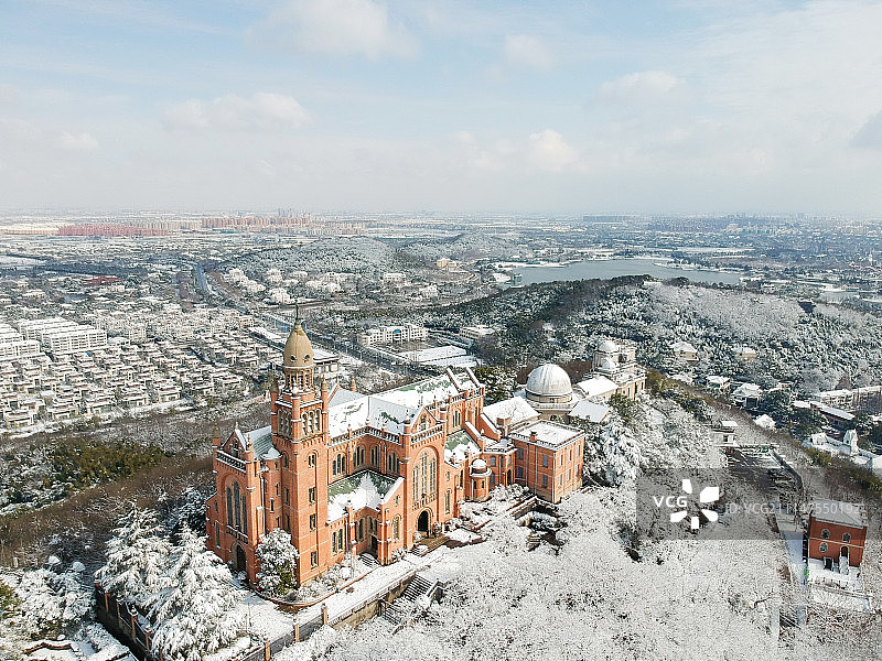 航拍佘山雪景图片素材