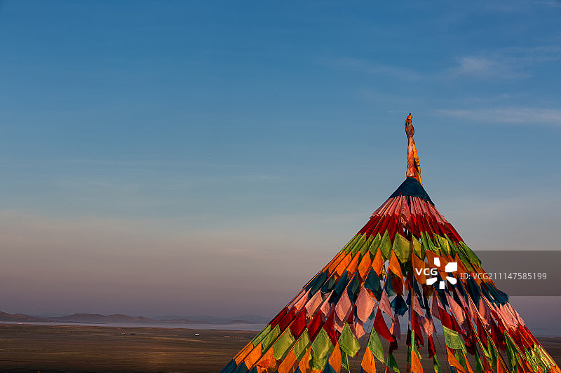 日出经幡图片素材