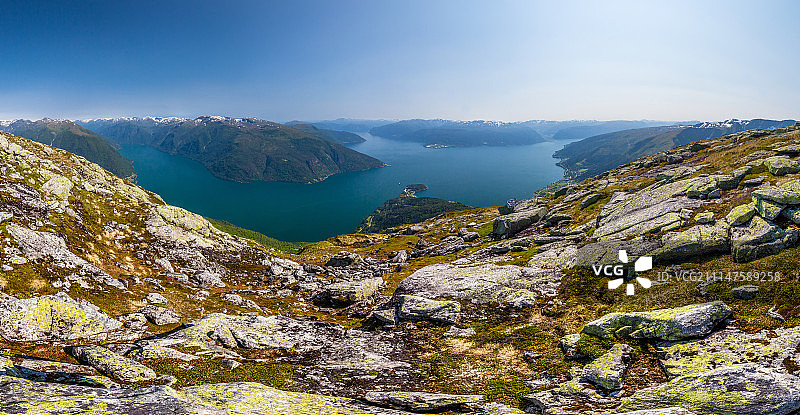 丘阿托滕山顶风光图片素材