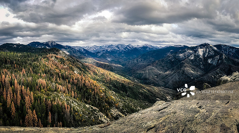 秋日山丘图片素材