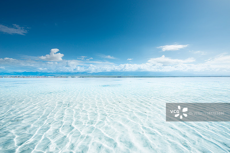 天空镜湖图片素材