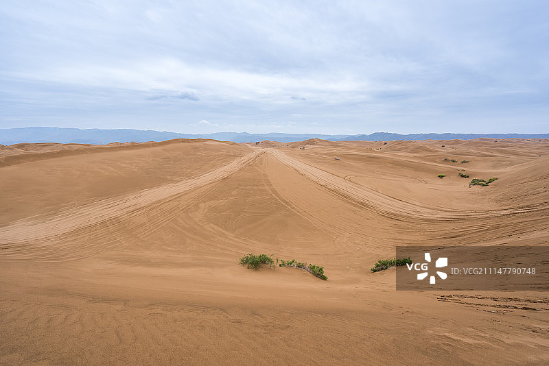 沙漠越野道路图片素材