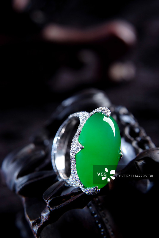 翡翠戒指图片素材