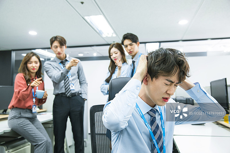 韩国人办公室：职场压力、欺凌与流言图片素材