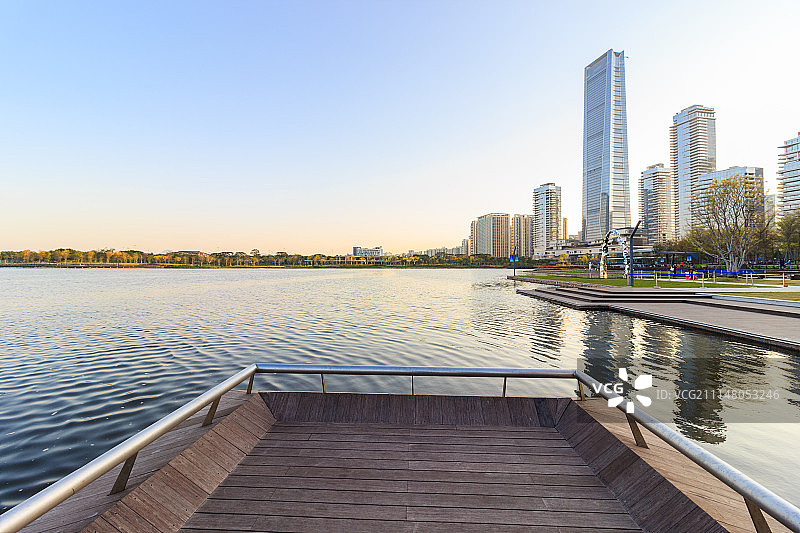 深圳湾城市天际线图片素材
