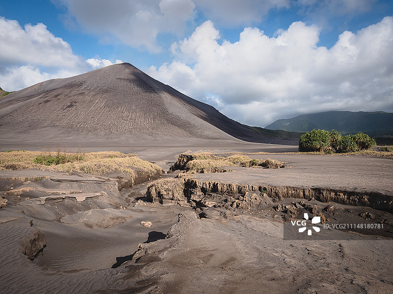 亚苏尔火山图片素材
