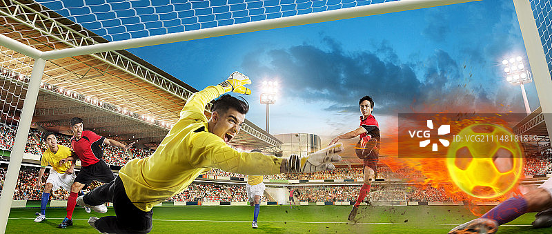 足球运动员在踢足球图片素材