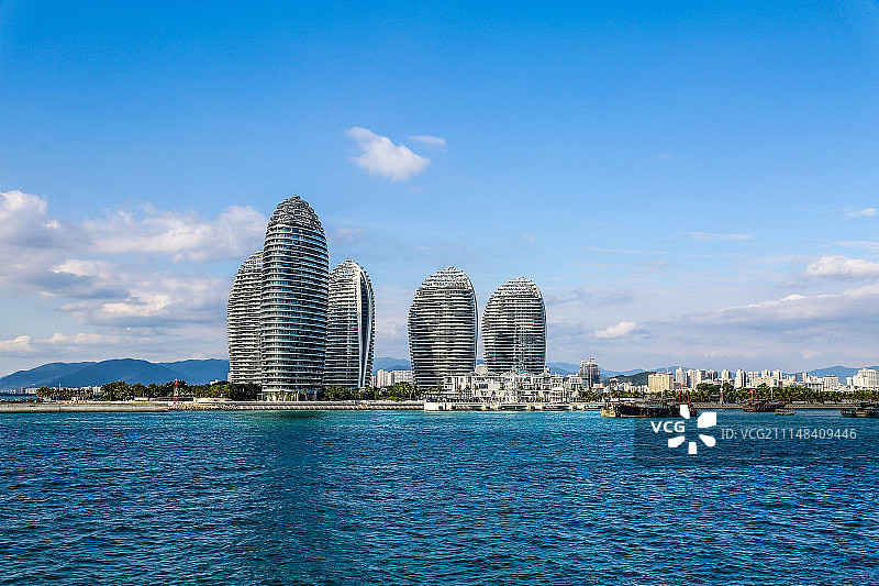 三亚凤凰岛城市风光图片素材