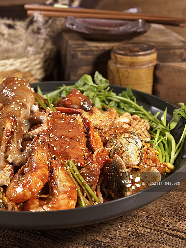 韩式辣味蔬菜安康鱼海鲜料理图片素材