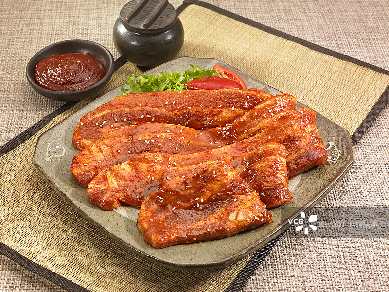 辣椒、酱汁、腌猪肉、韩国料理图片素材