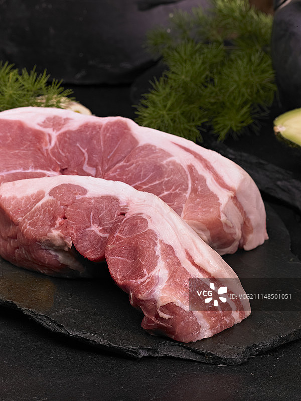 厚切生猪肉图片素材