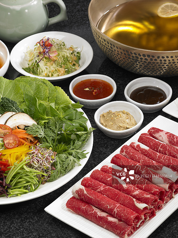 牛肉蔬菜涮涮锅（韩式料理）图片素材