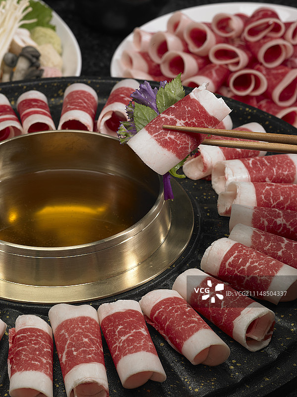 牛肉涮锅，韩式料理图片素材