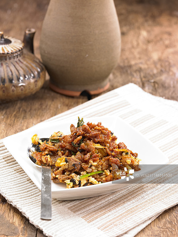 韩式香辣猪软骨炒饭图片素材