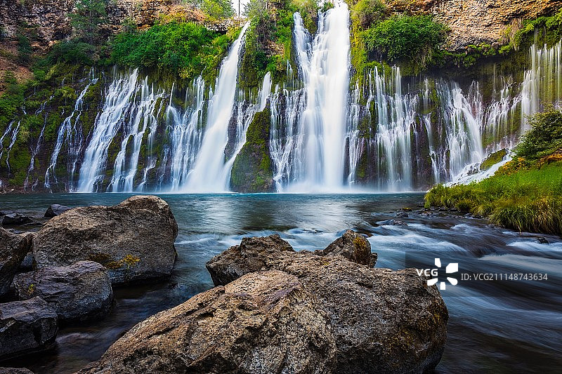 伯尼瀑布图片素材