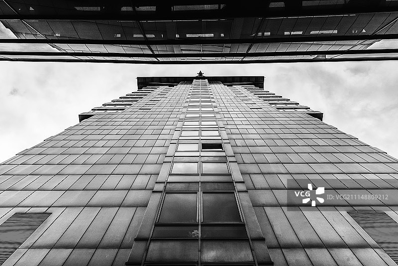 两者之间的空间图片素材