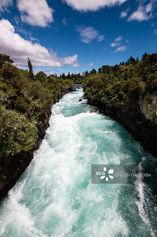 胡卡瀑布图片素材