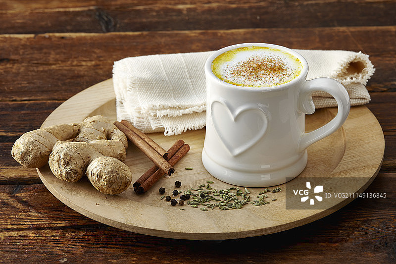 姜黄甘菊牛奶图片素材