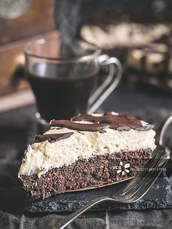 配马斯卡彭花生酱的布朗尼图片素材