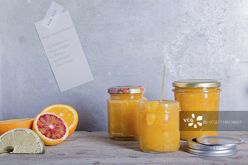 罐装橙色果酱图片素材