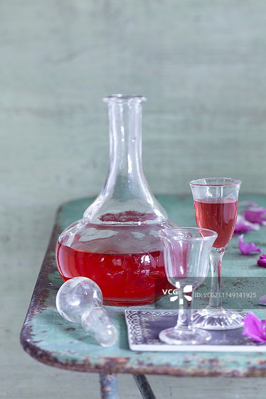 自制玫瑰利口酒图片素材