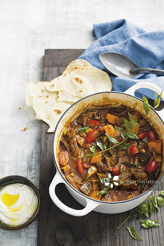 手撕牛肉咖喱图片素材