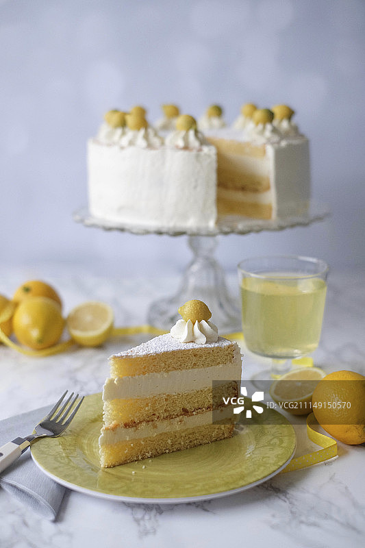 柠檬奶油芝士蛋糕切片图片素材