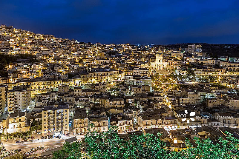 莫迪卡（西西里岛）的蓝色时刻图片素材