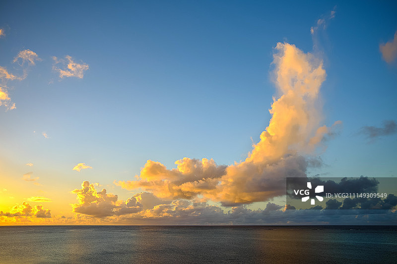 凤凰展翅图片素材