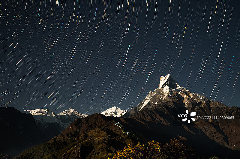 星空下的Machapuchare图片素材
