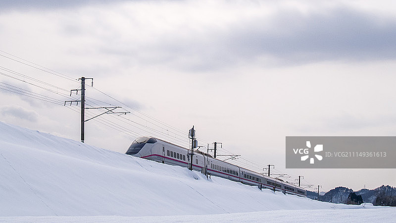雪地里的新干线图片素材