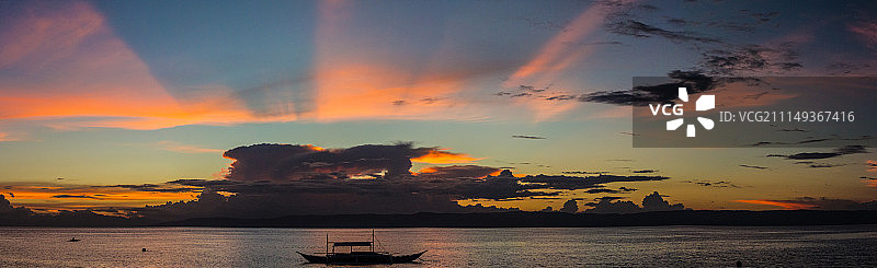 巴里卡萨岛（菲律宾）的日落图片素材